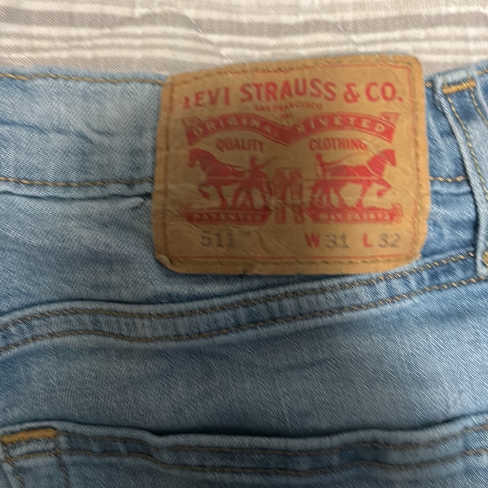Levi’s - Picture 4 of 4